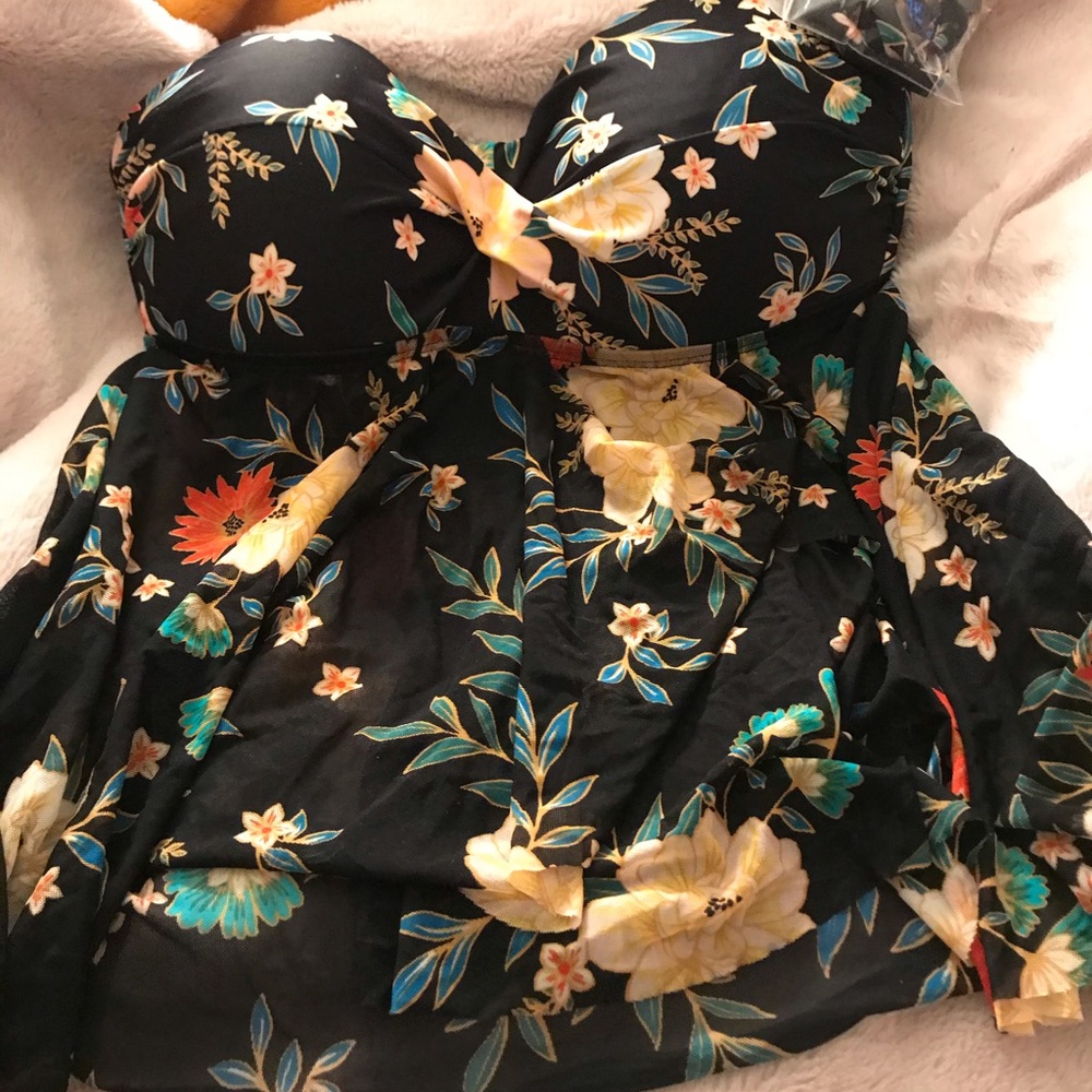 Women’s Bathing Suit Top